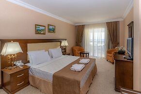 Latanya Park Resort - All Inclusive