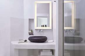 Cosmopolitan Suites