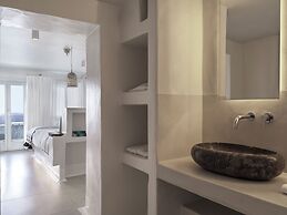 Cosmopolitan Suites