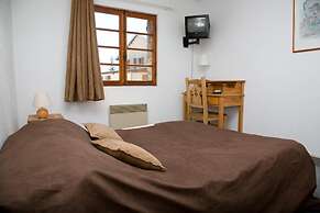 Adonis Hotel Le Chastellan