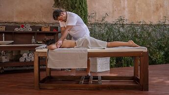 4Reasons Hotel And Bistro