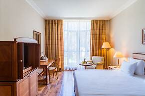 IC Hotels Airport