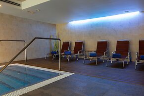 Hotel Aimia