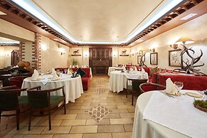 Hotel Zvezda