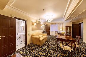 Hotel Zvezda