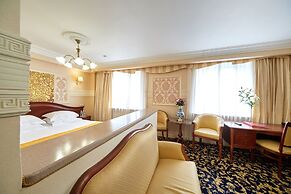 Hotel Zvezda