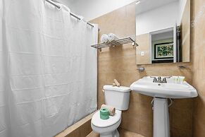 Borinquen Beach Inn