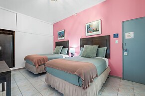 Borinquen Beach Inn