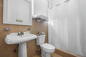 Borinquen Beach Inn
