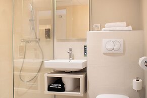 Brit Hotel Avignon Sud