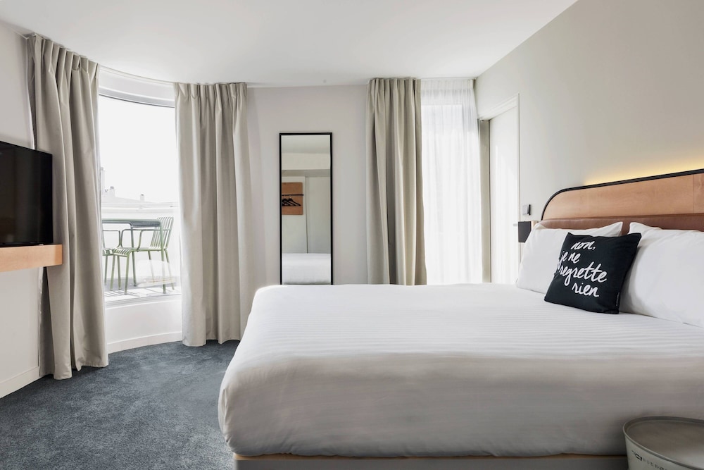 Moxy Paris Bastille France