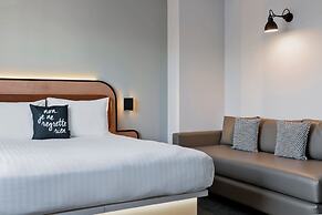 Moxy Paris Bastille France
