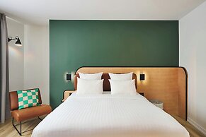 Moxy Paris Bastille France