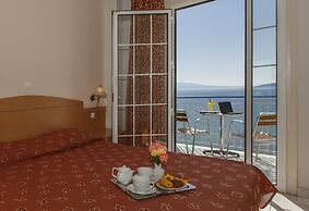 Hotel Tolo
