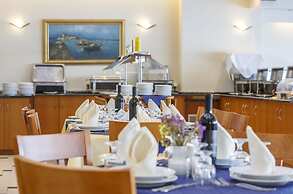 Hotel Tolo