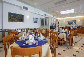 Hotel Tolo