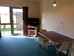 New Castle Motor Lodge