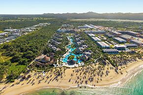 Wyndham Alltra Punta Cana All-Inclusive Resort
