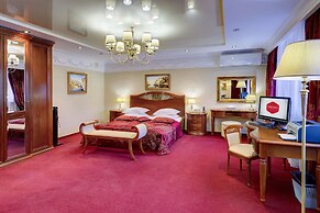 Yuzhniy Hotel