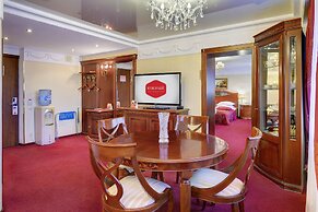 Yuzhniy Hotel