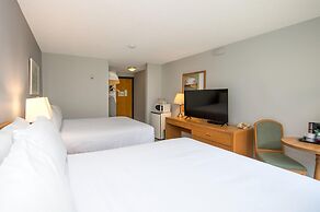 Coast Hinton Hotel