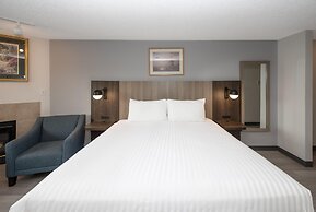 Coast Hinton Hotel