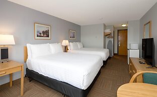Coast Hinton Hotel