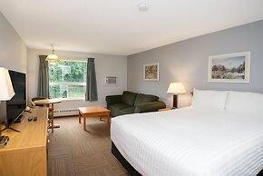 Coast Hinton Hotel