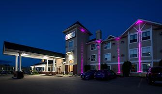 Coast Hinton Hotel