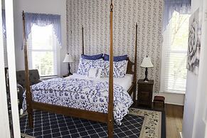 Pecan Tree Inn