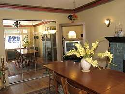 Downtown Bed and Breakfast