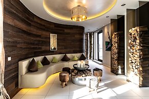 BLOCK Hotel & Living