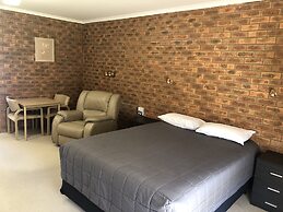 Settlement Motor Inn, Deniliquin