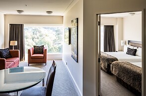 Bolton Hotel