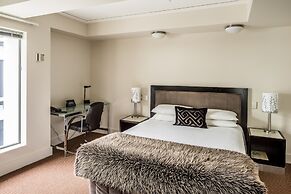 Bolton Hotel