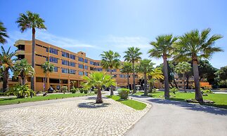 Auramar Beach Resort