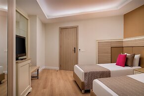 Delphin Deluxe Resort Hotel - All Inclusive