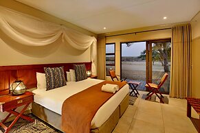 Hwange Safari Lodge