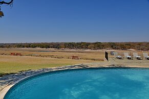 Hwange Safari Lodge