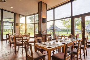 Hwange Safari Lodge
