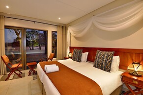 Hwange Safari Lodge