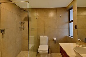 Hwange Safari Lodge