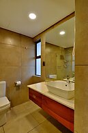 Hwange Safari Lodge