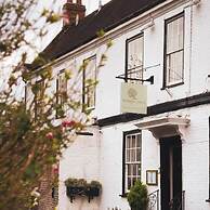 Warren Lodge Hotel