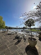 Warren Lodge Hotel