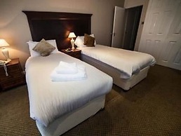 Warren Lodge Hotel