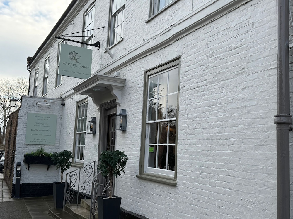 Warren Lodge Hotel