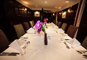 Warren Lodge Hotel