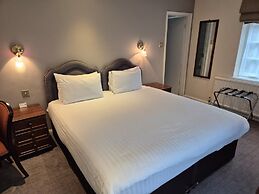 Warren Lodge Hotel