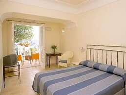 Hotel Senaria